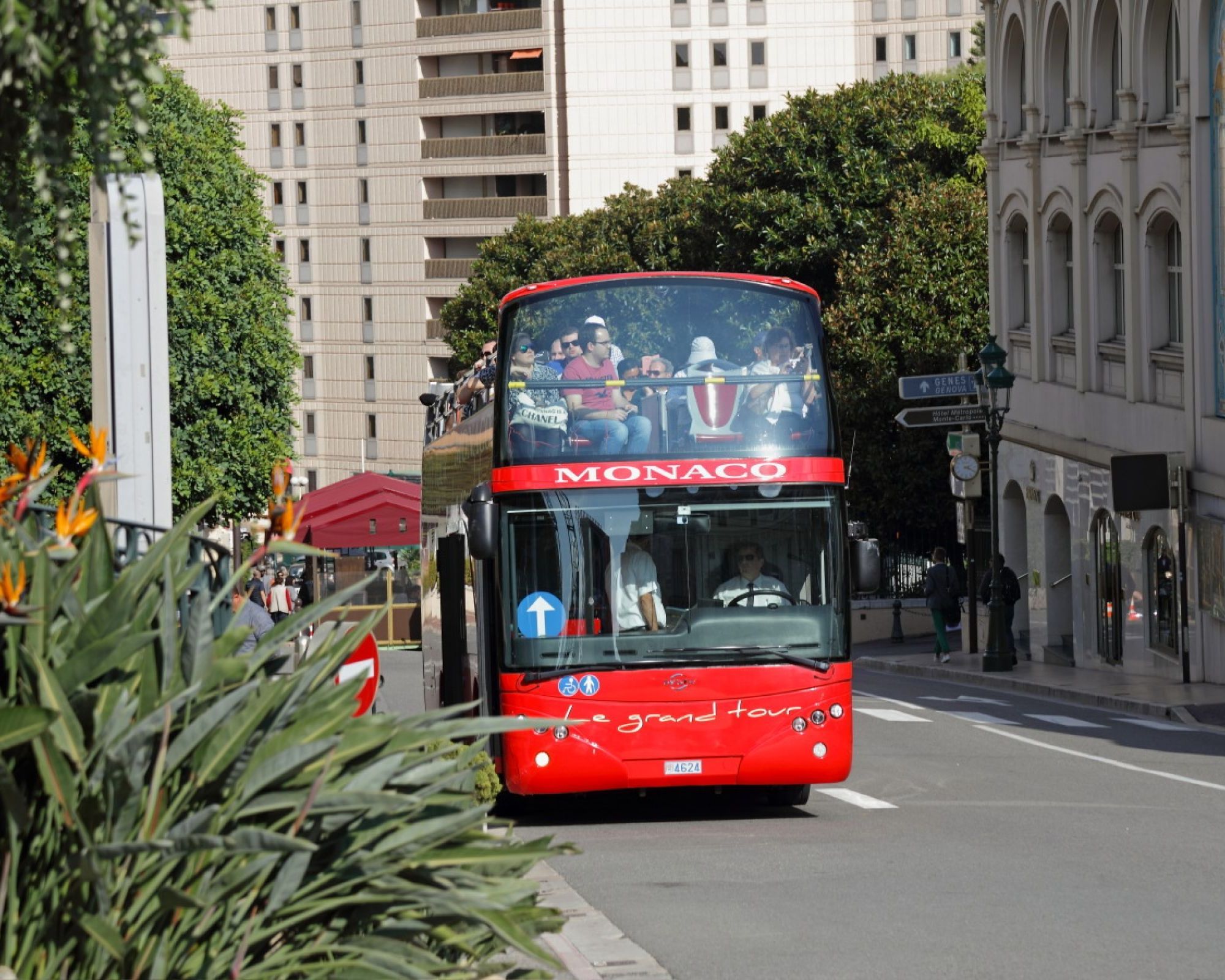 monaco grand tour bus